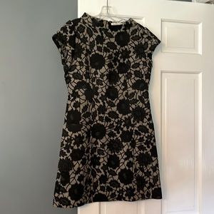 Laundry by Design dress.